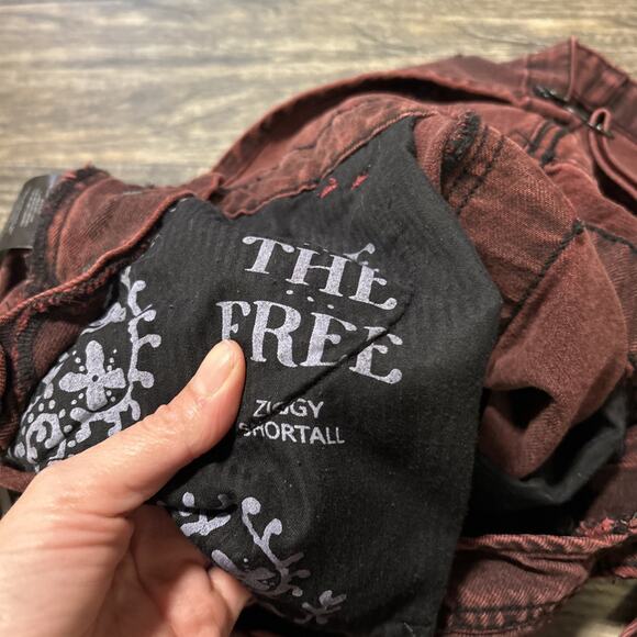 We the Free Red Denim Ziggy Shortalls Overalls Shorts Jean Women’s Medium - Picture 9 of 11